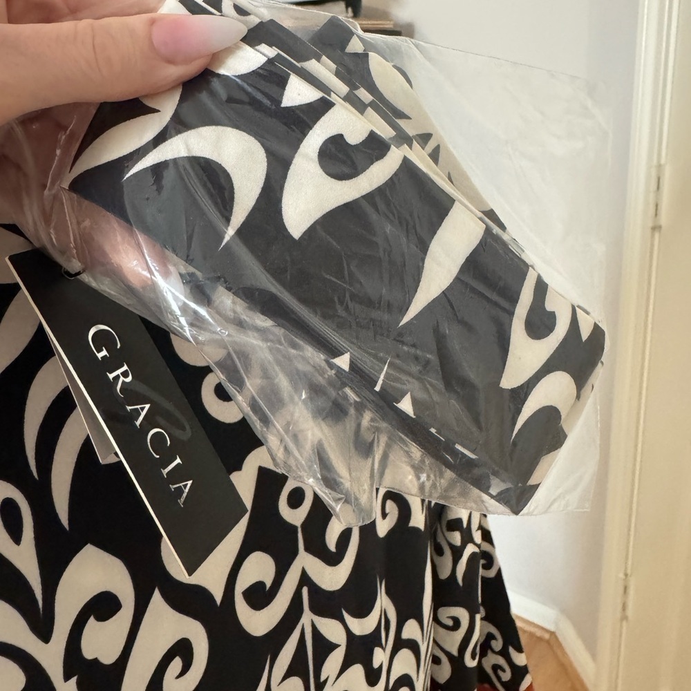 GRACIA Tiered Belted Paisley Print Bishop Sleeve Midi Dress Size Medium NWT - Picture 6 of 8